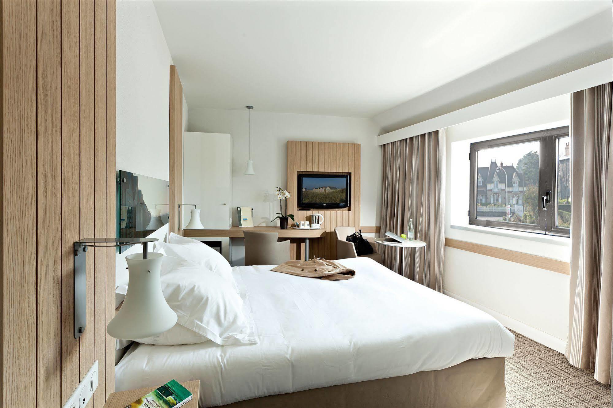 Thalazur Ouistreham - Hotel & Spa エクステリア 写真